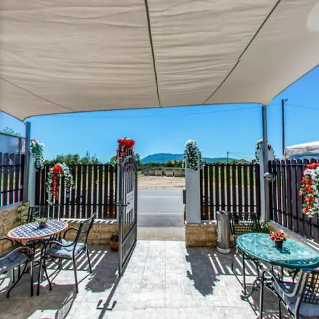 Sobe Burnum Alojamento de Acomodação e Pequeno-almoço Vrbnik (Sibenik-Knin)