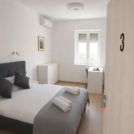 Bed and Breakfast Sobe Burnum 4*