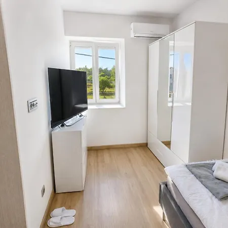 Bed and Breakfast Sobe Burnum Vrbnik (Sibenik-Knin)