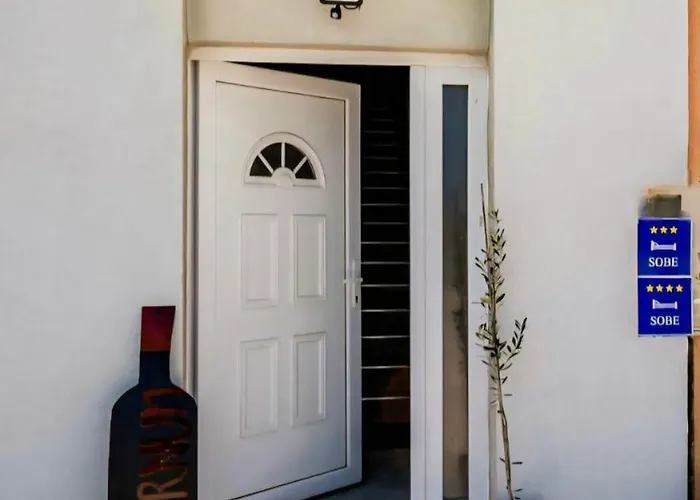 住宿加早餐酒店 Sobe Burnum Vrbnik (Sibenik-Knin)