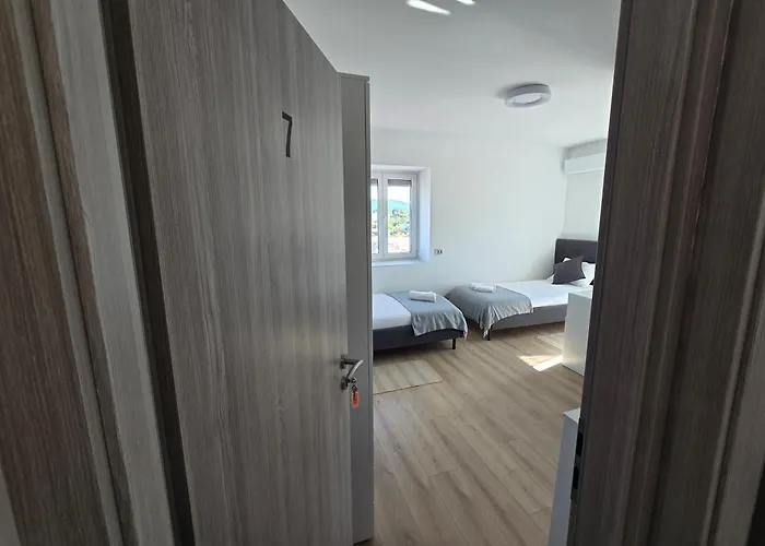 住宿加早餐酒店 Sobe Burnum 3*